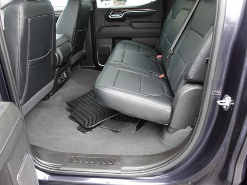 Used 2024 Chevrolet Silverado 1500 LT image 22