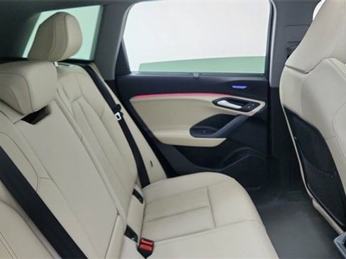 Used 2025 Audi Q6 e-tron Premium Plus w/ Premium Plus image 25