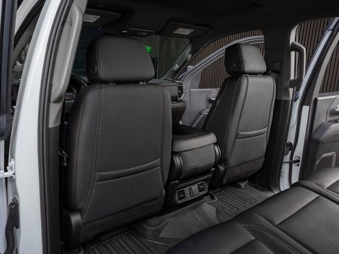 Used 2024 GMC Sierra 3500 SLE w/ SLE Value Package image 33