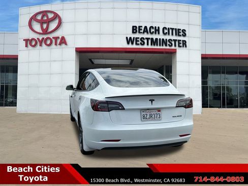 Used 2022 Tesla Model 3 Long Range AWD/4WD image 9