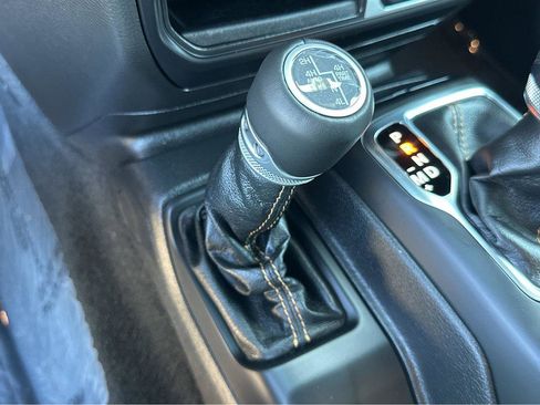 Used 2022 Jeep Wrangler Unlimited Sahara image 27