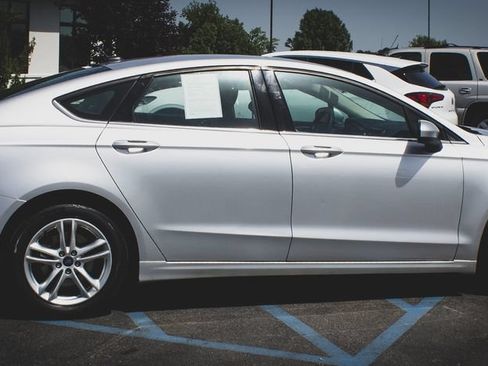 Used 2018 Ford Fusion S FWD image 29