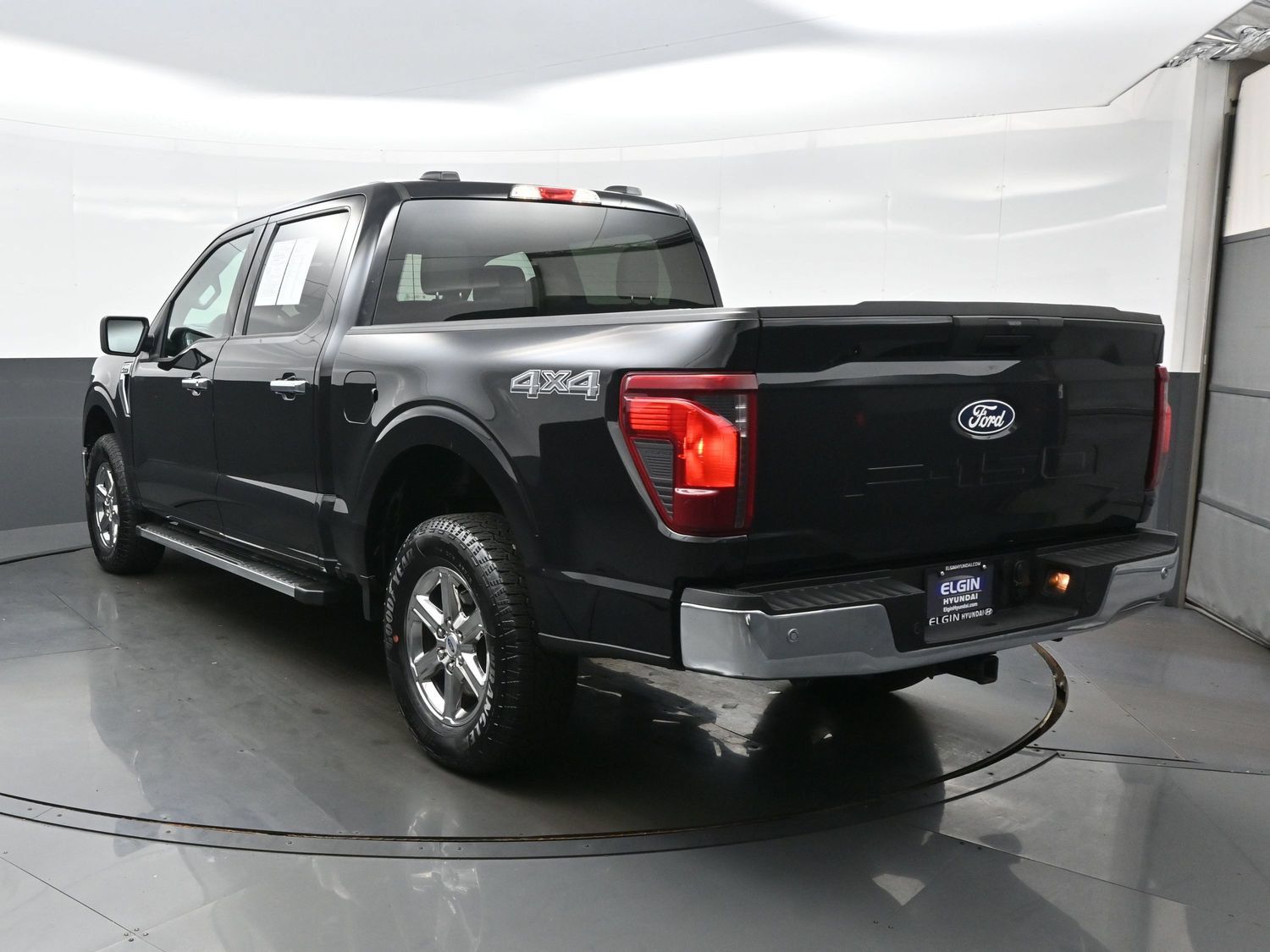 Used 2025 Ford F150 XLT w/ Equipment Group 301A Standard AWD/4WD image 4