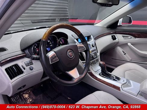Used 2010 Cadillac CTS Luxury RWD image 11