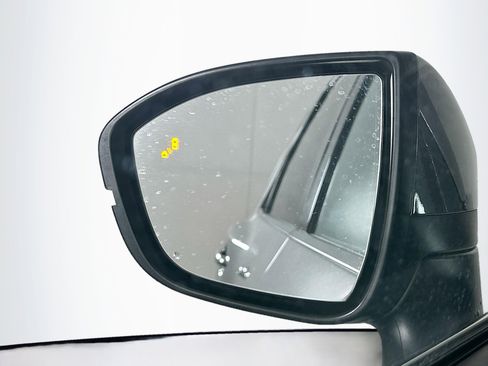 Used 2024 Nissan Pathfinder SV image 16