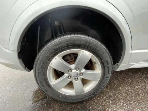 Used 2012 Chevrolet Captiva Sport LT w/ Convenience Package FWD image 16