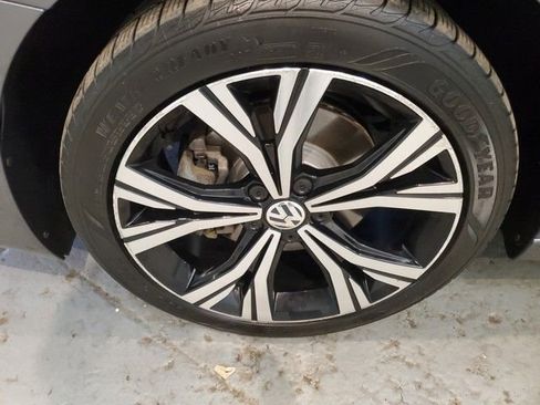 Used 2022 Volkswagen Passat 2.0T SE image 28