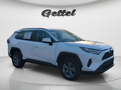 Used 2024 Toyota RAV4 XLE FWD image 3