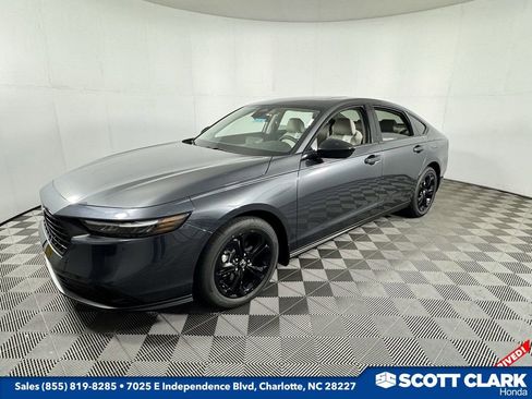 New 2025 Honda Accord SE image 3