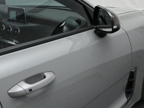 Used 2019 Kia Stinger GT1 image 16