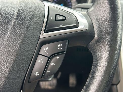 Used 2017 Ford Fusion SE w/ Equipment Group 201A FWD image 21