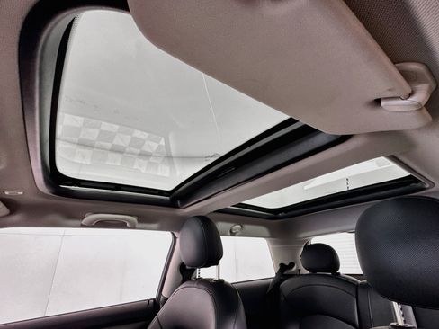 Used 2022 MINI Cooper 2-Door Hardtop FWD image 5