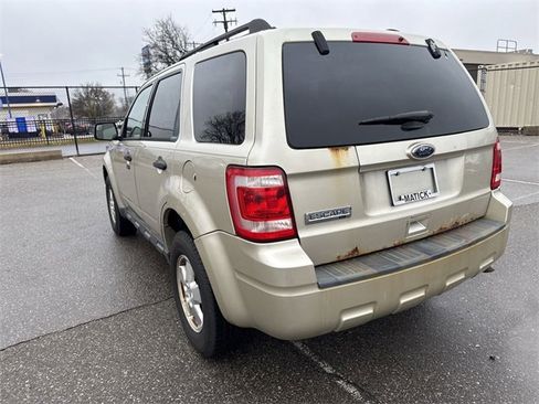 Used 2012 Ford Escape XLT image 5
