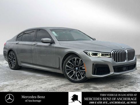 Used 2020 BMW 750i xDrive w/ M Sport Package image 1