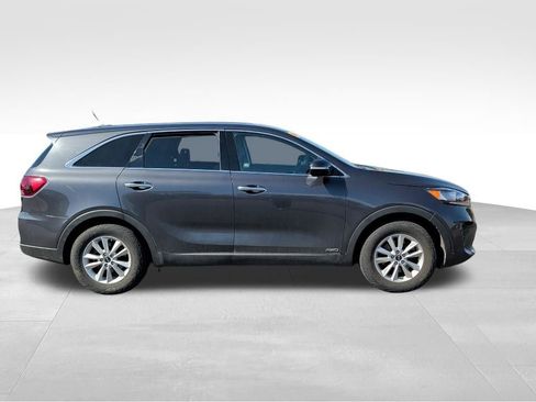 Used 2019 Kia Sorento AWD V6 image 5