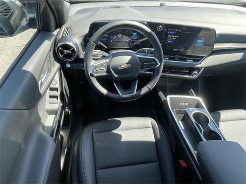 Certified 2025 Chevrolet Equinox LT w/ Convenience Package II image 13