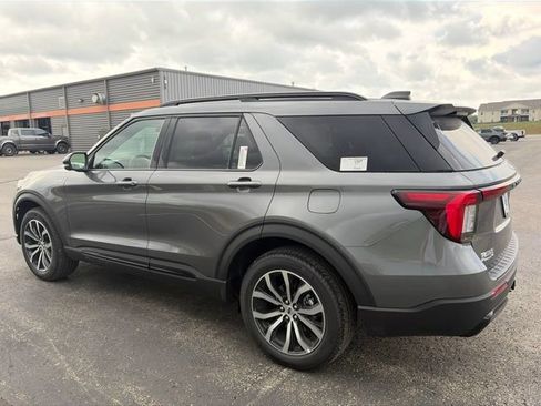 New 2026 Ford Explorer ST-Line AWD/4WD image 8