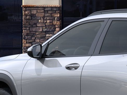 New 2026 Chevrolet Trax LT w/ LT Convenience Package FWD image 36