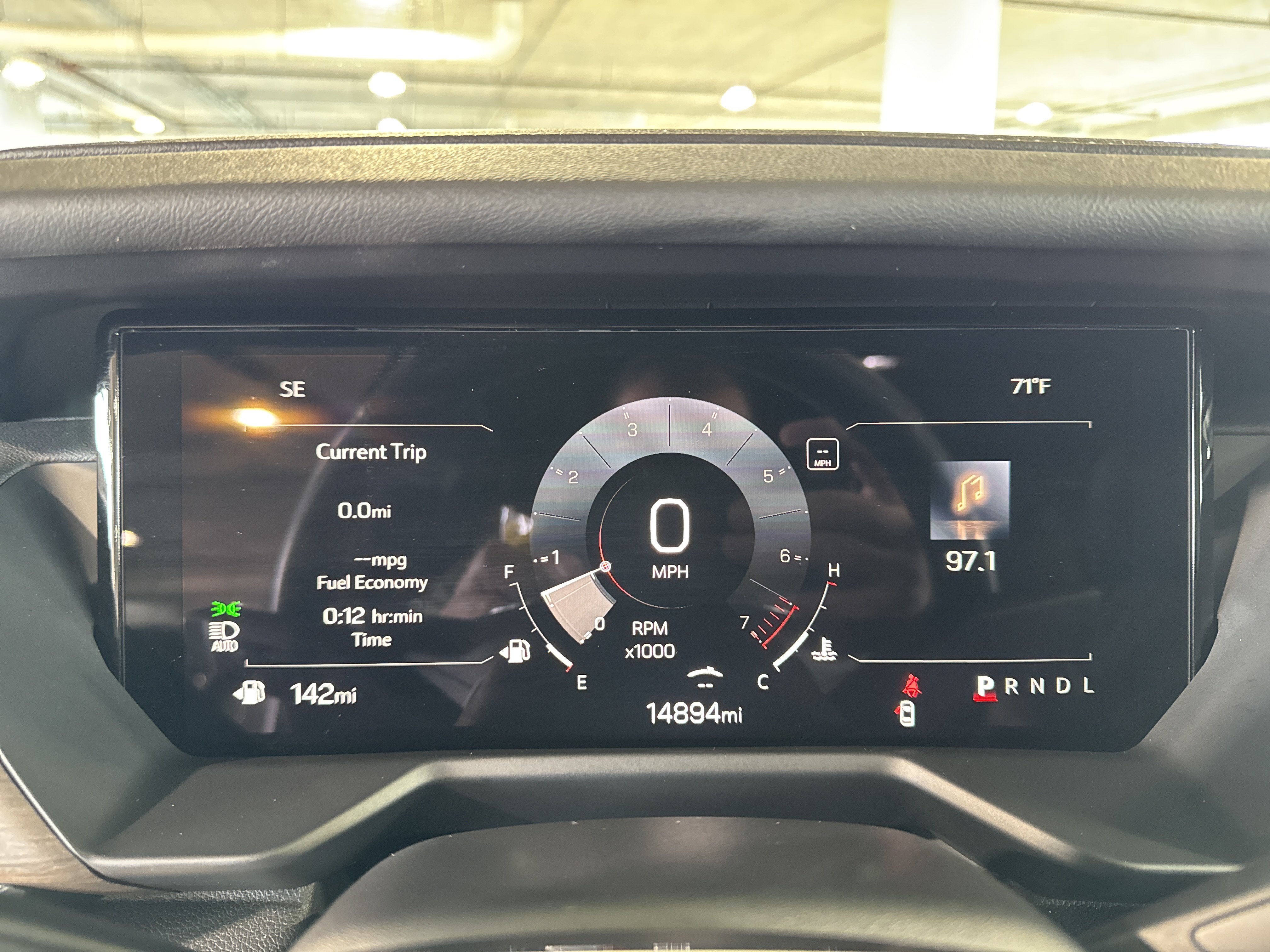 Used 2025 GMC Acadia Denali FWD image 26