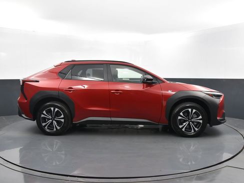 Certified 2025 Subaru Solterra Premium image 41