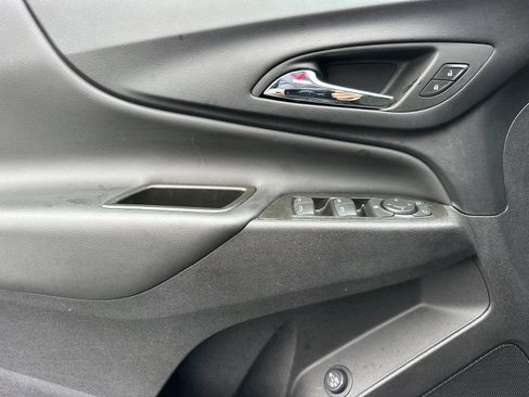 Used 2024 Chevrolet Equinox LT image 11