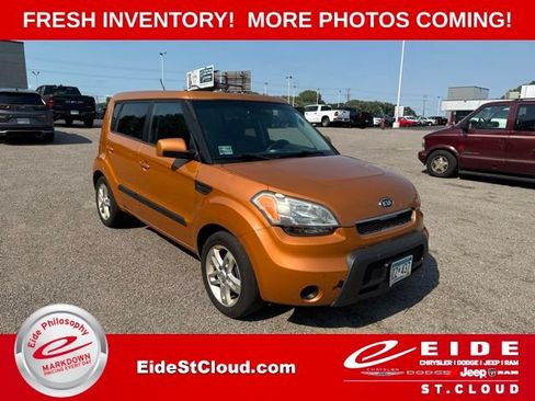 Used 2011 Kia Soul + FWD image 1