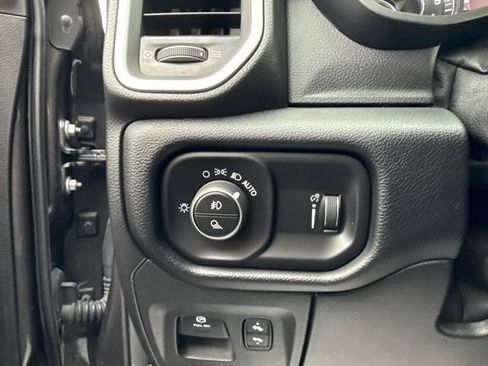 Used 2020 RAM 1500 Big Horn AWD/4WD image 23