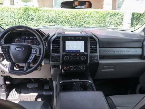 Used 2021 Ford F250 XLT w/ XLT Premium Package AWD/4WD image 33