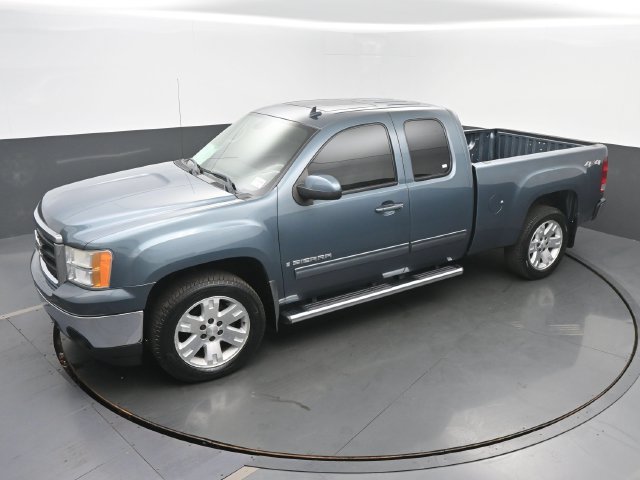 Used 2008 GMC Sierra 1500 SLT w/ SLT Preferred Package AWD/4WD image 39