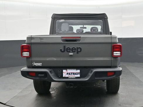 Used 2021 Jeep Gladiator Sport AWD/4WD image 4