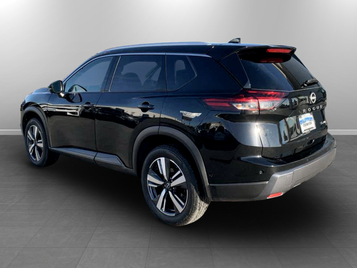 Used 2026 Nissan Rogue SL AWD/4WD image 5
