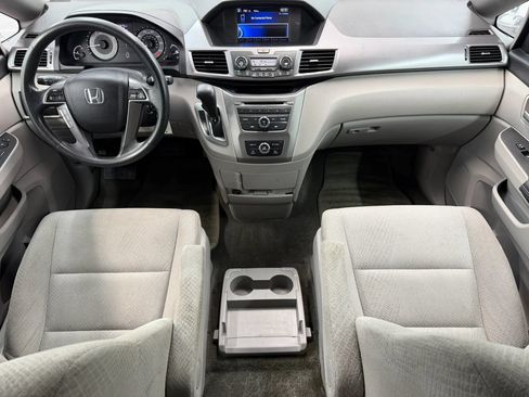 Used 2014 Honda Odyssey LX image 16