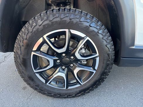 Certified 2024 Jeep Compass Trailhawk w/ Trailhawk Elite Group image 10