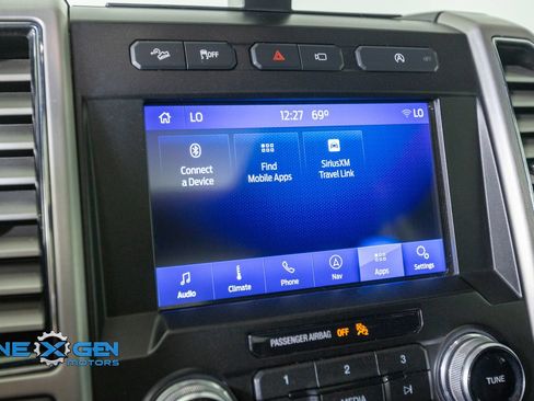 Used 2019 Ford F150 Platinum w/ Equipment Group 701A Luxury AWD/4WD image 21