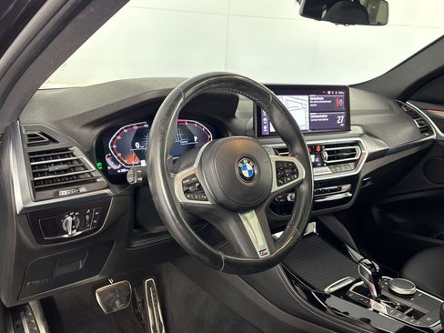 Used 2023 BMW X4 xDrive30i w/ M Sport Package AWD/4WD image 4