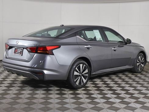 Used 2022 Nissan Altima 2.5 SV image 7