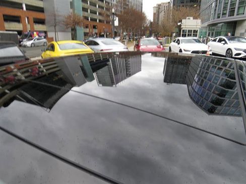 Used 2025 Mercedes-Benz E 350 4MATIC Sedan image 26