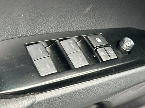 New 2026 Toyota Camry SE FWD image 12