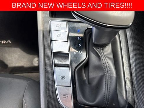 Used 2023 Hyundai Elantra SEL w/ Convenience Package FWD image 20