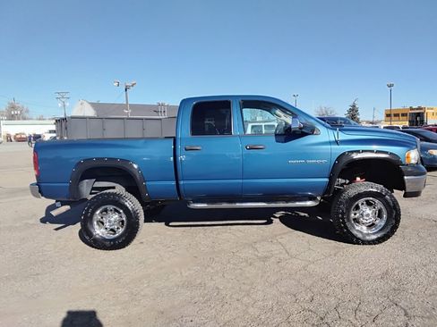 Used 2004 Dodge Ram 2500 Truck ST image 4