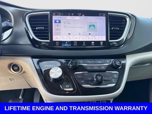 Used 2024 Chrysler Pacifica Touring-L FWD image 25