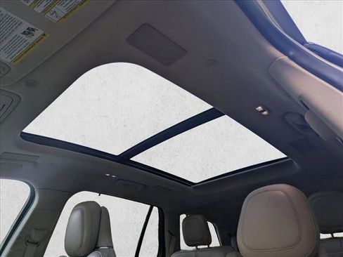 Used 2020 Lincoln Aviator Reserve w/ Equipment Group 202A image 16