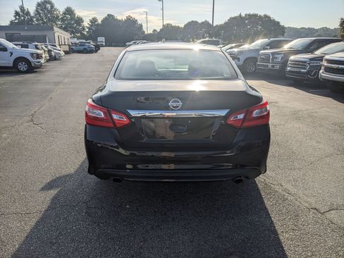 Used 2016 Nissan Altima 2.5 S w/ Power Driver Seat Package image 8