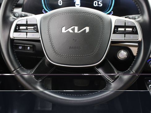 Used 2025 Kia Telluride S FWD image 26