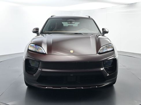 Certified 2025 Porsche Macan Electric RWD image 18