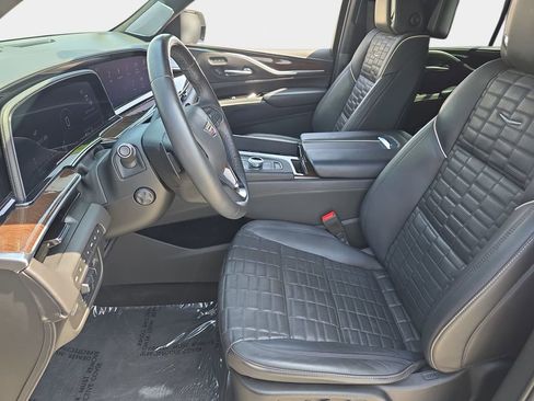 Used 2022 Cadillac Escalade Sport Platinum w/ LPO, ONYX Package AWD/4WD image 20