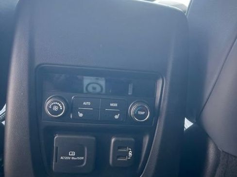Used 2021 Buick Enclave Premium w/ Sun and Sites Package AWD/4WD image 10