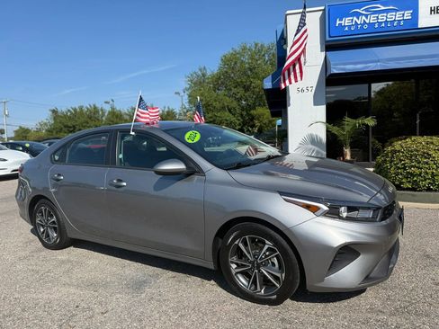 Used 2024 Kia Forte LXS FWD image 8