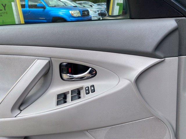 Used 2011 Toyota Camry LE w/ LE Extra-Value Pkg FWD image 24