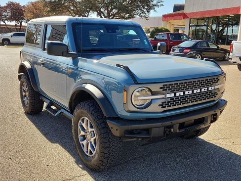 Used 2023 Ford Bronco Badlands image 6